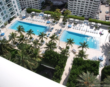 951 Brickell Ave - Photo Thumbnail 6