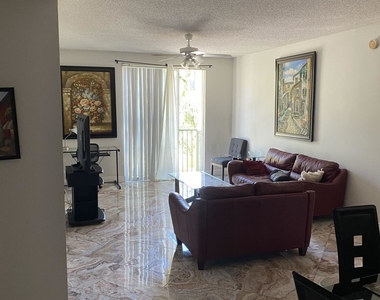 630 S Sapodilla Avenue - Photo Thumbnail 4