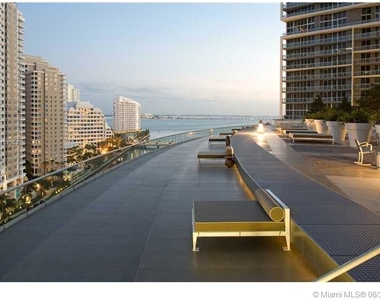 465 Brickell Ave - Photo Thumbnail 36