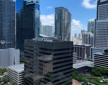 951 Brickell Ave - Photo Thumbnail 5