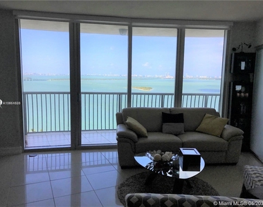 1750 N Bayshore Dr - Photo Thumbnail 6