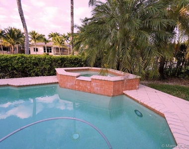 10997 Canary Island Ct - Photo Thumbnail 5