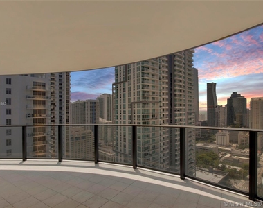 1000 Brickell Plz - Photo Thumbnail 32