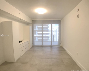 1010 Brickell Av - Photo Thumbnail 15