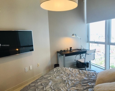 18101 Collins Ave - Photo Thumbnail 33