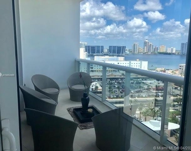 18101 Collins Ave - Photo Thumbnail 20