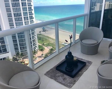 18101 Collins Ave - Photo Thumbnail 19