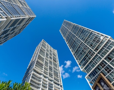 495 Brickell Ave - Photo Thumbnail 34