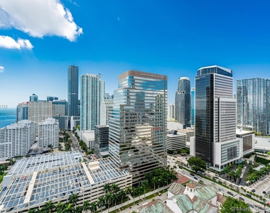 495 Brickell Ave - Photo Thumbnail 32