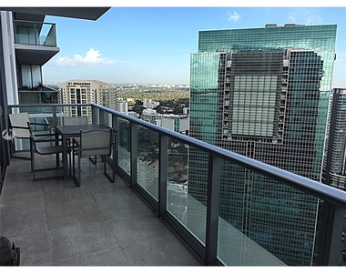 1300 Brickell Bay Dr - Photo Thumbnail 8