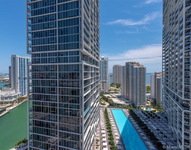 485 Brickell Ave - Photo Thumbnail 29