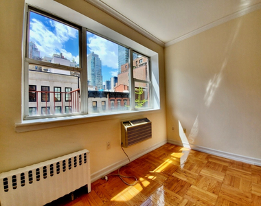 335 East 54th street  - Photo Thumbnail 2