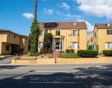 4907 Beverly Blvd. - Photo Thumbnail 8