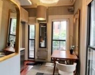 246 West 4th Street Ny - Photo Thumbnail 4