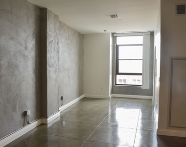 117 Winston St Apt 503 - Photo Thumbnail 5