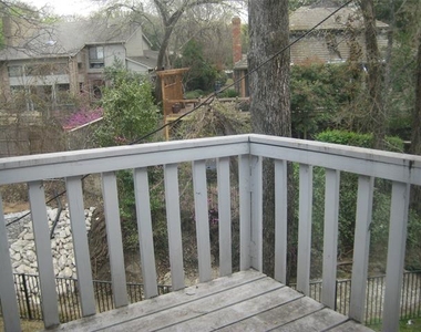 9308 Greenville Avenue - Photo Thumbnail 17