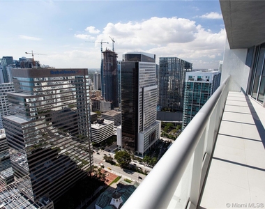 495 Brickell Ave - Photo Thumbnail 15