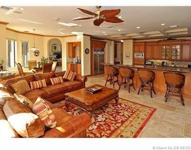 324 Coconut Isle Dr - Photo Thumbnail 10