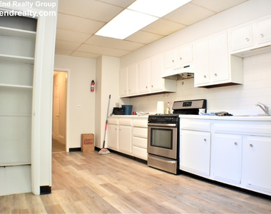 55 Hemenway - Photo Thumbnail 23