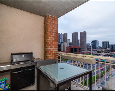 720 W Randolph St - Photo Thumbnail 10