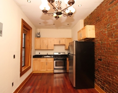 140A Lexington - Photo Thumbnail 2