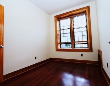 140A Lexington - Photo Thumbnail 0