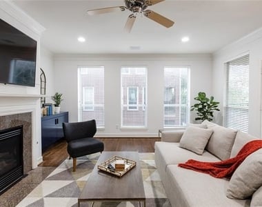 2619 Colby St Unit A Dallas, Texas - Photo Thumbnail 4