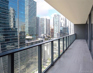 1451 Brickell Ave - Photo Thumbnail 0