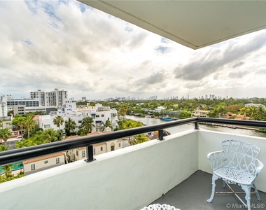 3200 Collins Ave - Photo Thumbnail 23