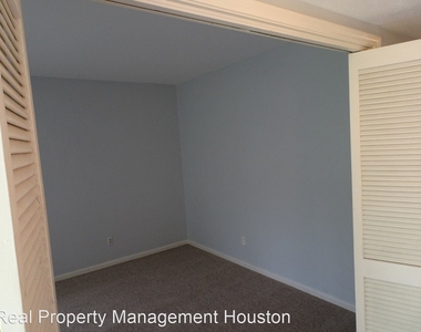 10738 Briar Forest Drive #4/45 - Photo Thumbnail 15