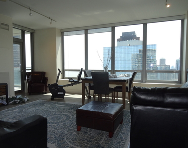 600 North Lake Shore Drive - Photo Thumbnail 6