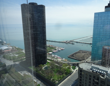 600 North Lake Shore Drive - Photo Thumbnail 17