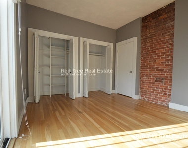 256 Hampshire St. - Photo Thumbnail 8