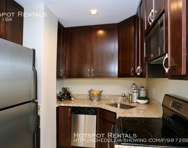 2300 North Lincoln Park West - Photo Thumbnail 4