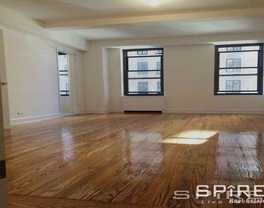 200 West 16th Street - Photo Thumbnail 2