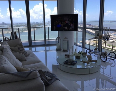 1100 Biscayne Blvd - Photo Thumbnail 2