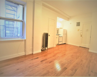 936 West End Avenue - Photo Thumbnail 1