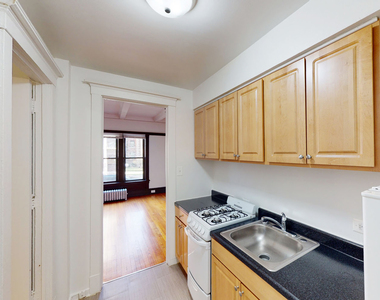 5474-5480 S. Hyde Park Boulevard - Photo Thumbnail 5