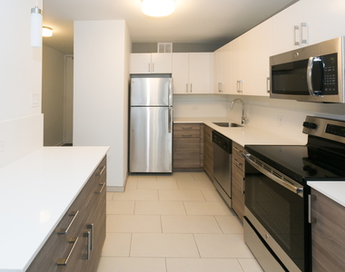 5035 S East End Ave - Photo Thumbnail 1009