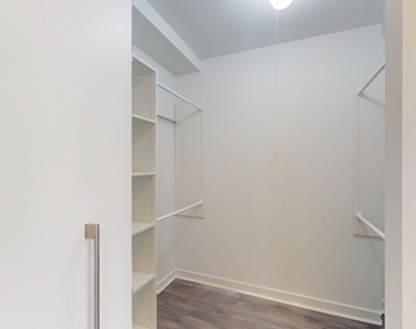 5035 S East End Ave - Photo Thumbnail 301