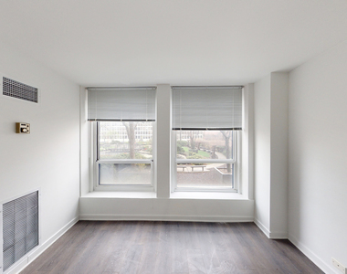 5035 S East End Ave - Photo Thumbnail 1194