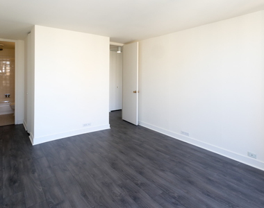 5035 S East End Ave - Photo Thumbnail 1060