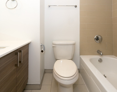 5035 S East End Ave - Photo Thumbnail 1144