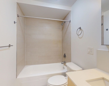 5035 S East End Ave - Photo Thumbnail 302