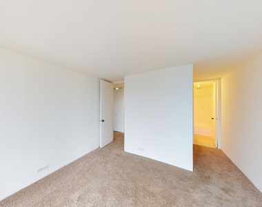 5035 S East End Ave - Photo Thumbnail 1041
