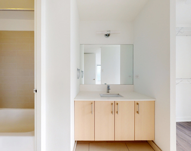 5035 S East End Ave - Photo Thumbnail 952