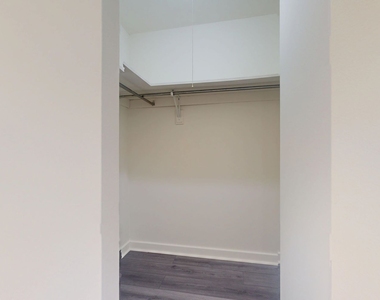 5035 S East End Ave - Photo Thumbnail 749