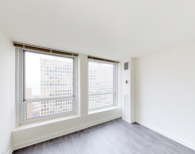 5035 S East End Ave - Photo Thumbnail 880