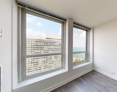 5035 S East End Ave - Photo Thumbnail 1099