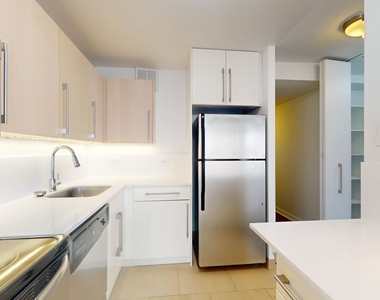 5035 S East End Ave - Photo Thumbnail 292